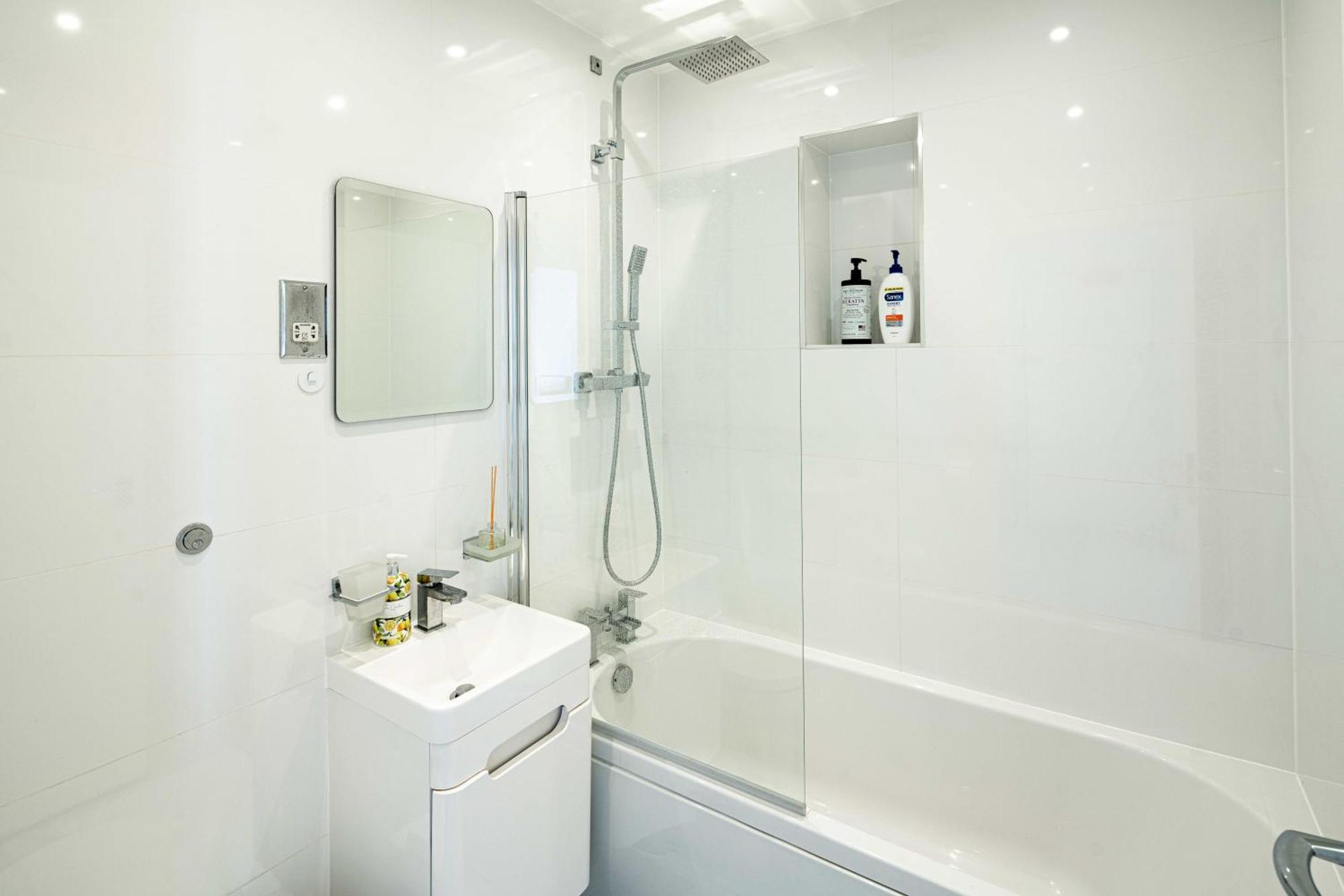 Charming Newly Refurb 2-Bed 2-Bath Whole Apartment Near Hyde Park & Kensington, Prime Paddington Location Zone 1 Лондон Экстерьер фото